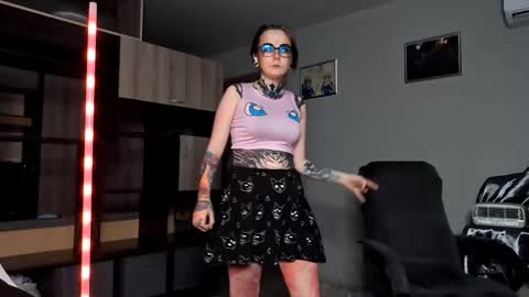 Snapshot of orvadowden chatting on October 15, 1:45 pm Milana online show from October 15, 1:45 pm