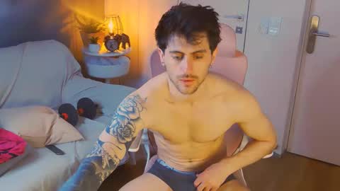 Oscar online show from March 27, 6:41 am