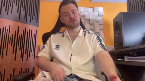 Oscar Steel Savage online show from February 17, 6:06 pm