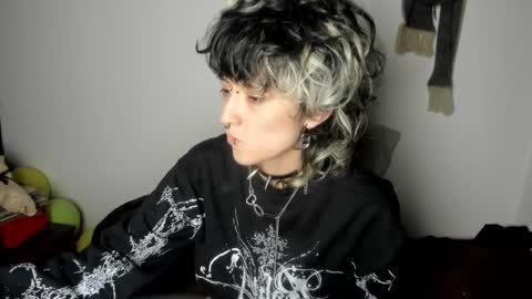 Snapshot of ottoyan_ chatting on March 11, 6:52 am Otto 3 online show from March 11, 6:52 am