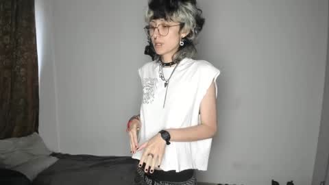 Snapshot of ottoyan_ chatting on February 22, 10:20 pm Otto 3 online show from February 22, 10:20 pm
