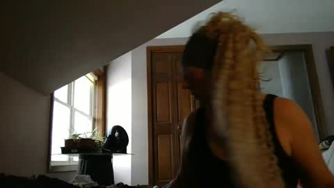 JJ online show from February 10, 2:20 pm