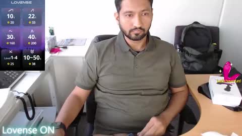 Snapshot of outdoornakedguy11_007 chatting on February 17, 7:33 pm outdoornakedguy11_007 online show from February 17, 7:33 pm