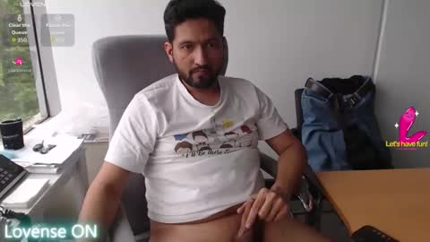 Snapshot of outdoornakedguy11_007 chatting on October 21, 4:50 am outdoornakedguy11_007 online show from October 21, 4:50 am