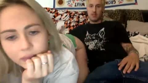 holly online show from November 5, 8:00 pm