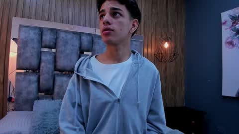 Owen Johnson online show from November 19, 12:04 pm