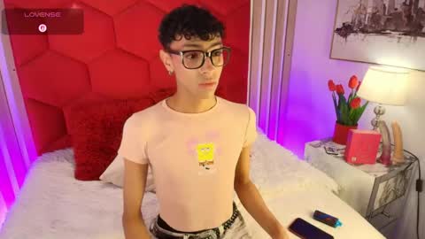 Owen online show from April 14, 2:59 am