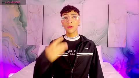 Owen online show from March 18, 3:23 am