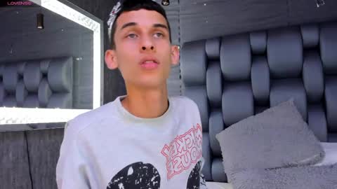 Snapshot of owen_stone1 chatting on March 8, 2:40 pm owen_stone1 online show from March 8, 2:40 pm