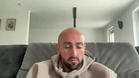 oxlade59 online show from April 11, 11:36 am