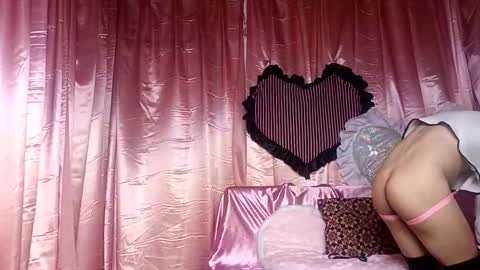 Snapshot of oxxy_jean chatting on October 20, 12:54 pm Jeannifer online show from October 20, 12:54 pm