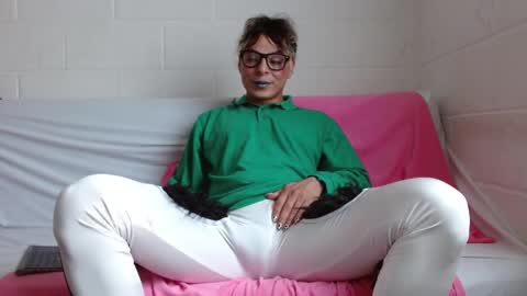 Snapshot of oxxy_jean chatting on December 28, 7:22 pm Jeannifer online show from December 28, 7:22 pm