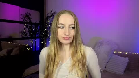 Oxy Foxie online show from April 14, 5:16 pm