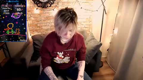 Snapshot of ozalin_green chatting on February 22, 8:29 am ozalin_green online show from February 22, 8:29 am