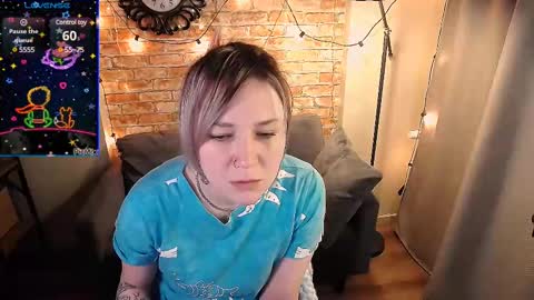 Snapshot of ozalin_green chatting on February 21, 8:51 am ozalin_green online show from February 21, 8:51 am