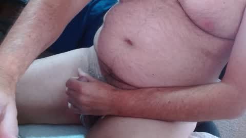 Snapshot of ozzieozzieoi chatting on December 11, 12:54 am HairyolOz online show from December 11, 12:54 am