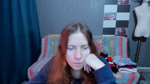 Ella online show from December 18, 7:03 am