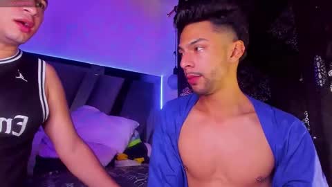 LIAN AND JACK online show from November 7, 8:06 am