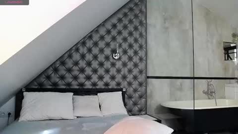 Paul online show from February 25, 11:21 am