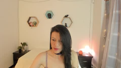 Paloma  online show from October 18, 9:41 pm