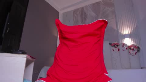 pamela online show from December 20, 9:00 pm