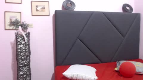 Snapshot of pamela_echeverria chatting on September 13, 2:08 pm pamela_echeverria online show from September 13, 2:08 pm
