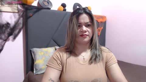 Snapshot of pamela_echeverria chatting on October 20, 10:20 am pamela_echeverria online show from October 20, 10:20 am