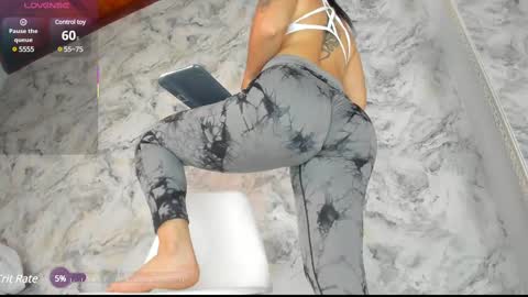 Snapshot of pamela_moreno chatting on March 6, 10:47 pm Pamela online show from March 6, 10:47 pm