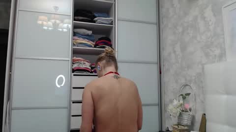 Pamella online show from December 17, 2:57 pm