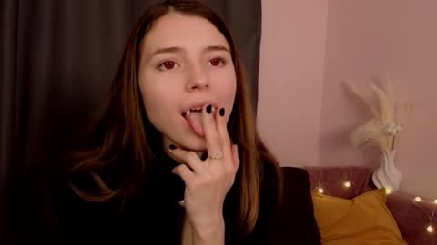 daniella online show from October 31, 7:58 pm