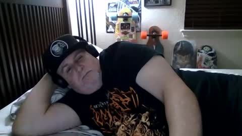 Snapshot of panos678442 chatting on February 6, 11:31 am panos online show from February 6, 11:31 am
