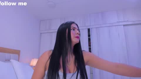 Snapshot of paolaa_rodriguez chatting on February 16, 6:54 pm Paola online show from February 16, 6:54 pm