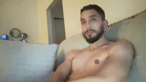 papicubano_guapo23cm online show from December 4, 9:12 am