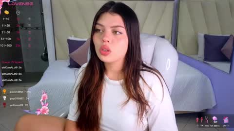 Snapshot of paradise_doll_s chatting on February 27, 8:46 am Amy and my doll online show from February 27, 8:46 am