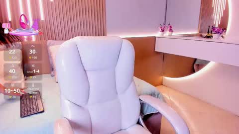 Amy and my doll online show from October 24, 4:13 am