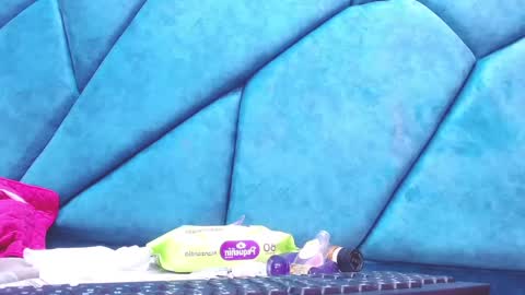 Snapshot of paris_squirtt chatting on January 10, 8:37 pm paris_squirtt online show from January 10, 8:37 pm