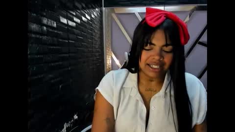 Snapshot of parisbustamante_rs chatting on November 1, 4:33 am ParisBustamante rs online show from November 1, 4:33 am