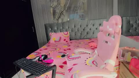 Snapshot of party_fre_girl chatting on September 12, 8:44 pm party_fre_girl online show from September 12, 8:44 pm