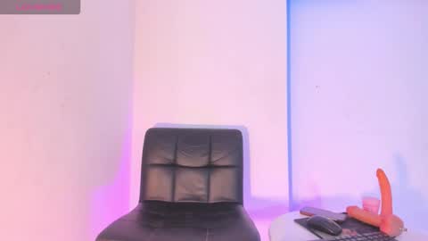 party_star_trans online show from February 25, 9:07 pm