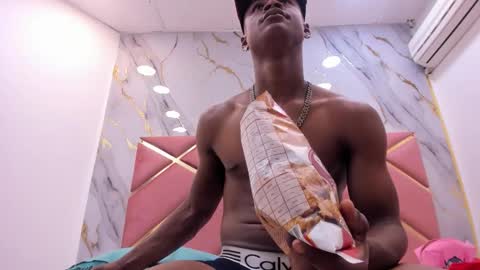 passion_black_ online show from March 3, 8:05 pm