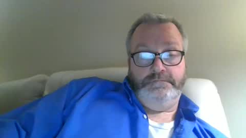 passporttraveler1 online show from February 26, 12:30 am