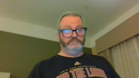 passporttraveler1 online show from January 21, 2:22 am