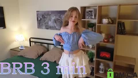 Vicki online show from December 5, 10:47 am