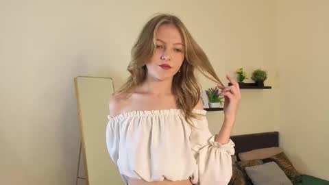 Snapshot of patricia_perry chatting on September 18, 10:19 am Vicki online show from September 18, 10:19 am