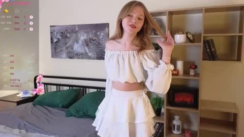 Vicki online show from November 28, 11:17 am