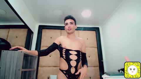 Snapshot of patrickxx_1 chatting on October 10, 12:16 am PatrickXX 1 online show from October 10, 12:16 am