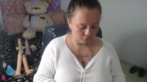 patty squirt87 online show from December 17, 3:02 am