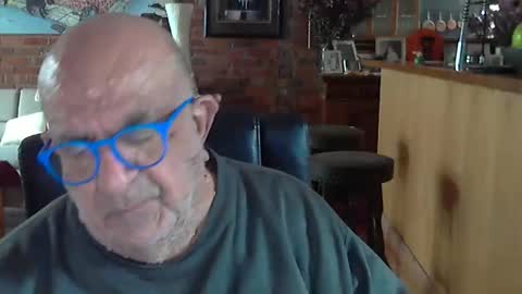 Snapshot of patvac chatting on October 1, 11:47 pm patvac online show from October 1, 11:47 pm