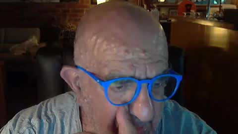 Snapshot of patvac chatting on February 24, 12:26 pm patvac online show from February 24, 12:26 pm
