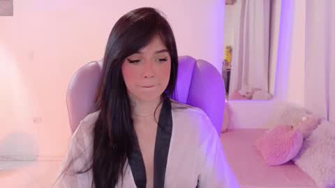 Snapshot of pau_cute chatting on October 18, 4:38 am Sofa online show from October 18, 4:38 am